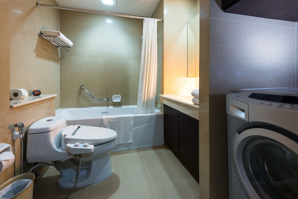 Lohas Residences Sukhumvit 69/71