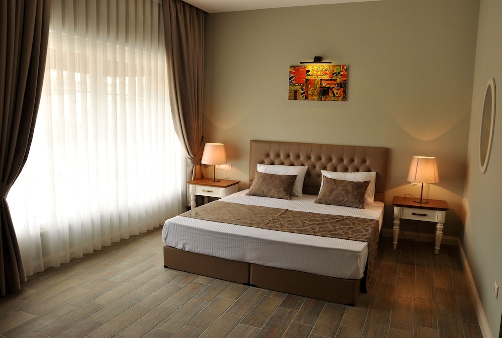 Sarban Hotel 8/30
