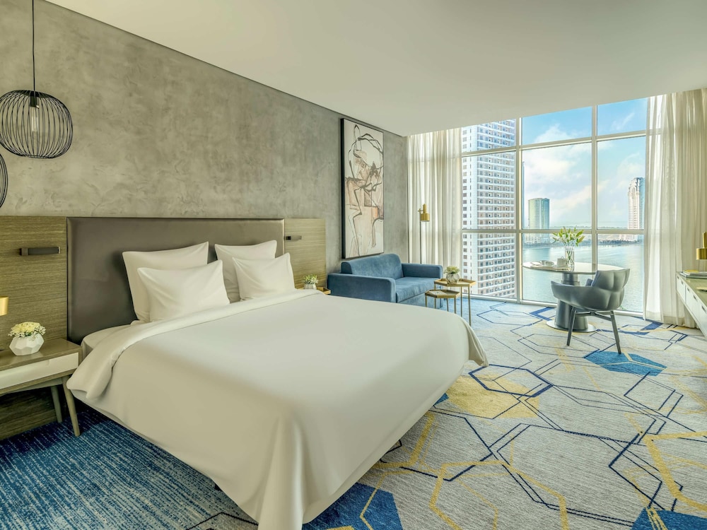 Pullman Hotel Sharjah 18/63