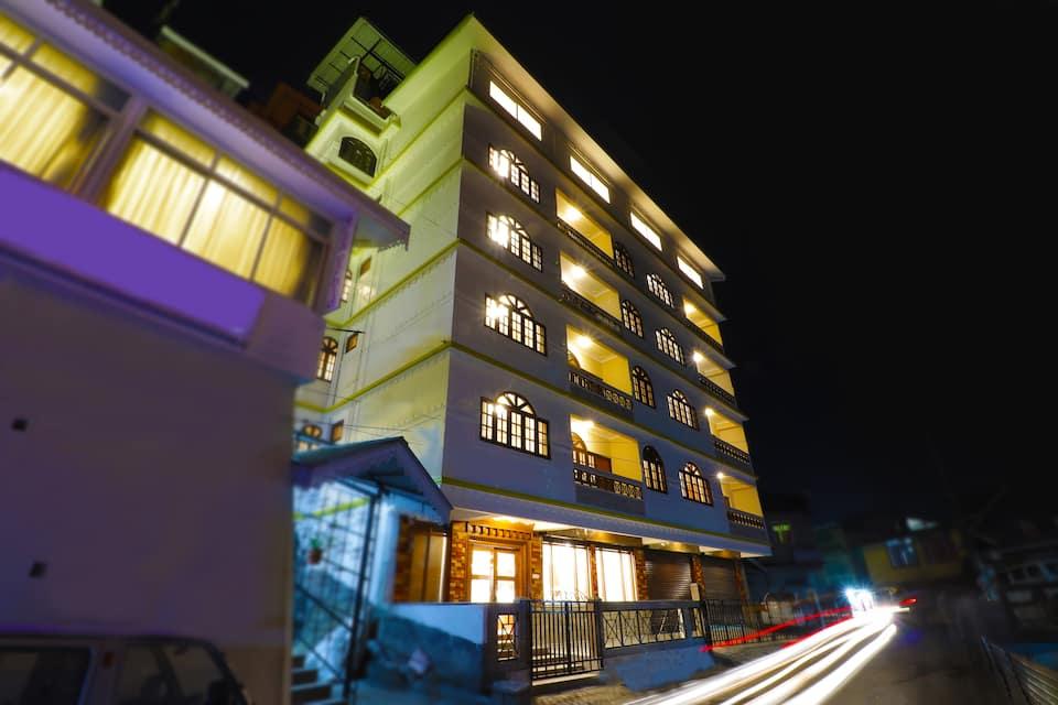 Denzong Shangrila Lords Inn Gangtok 2/44