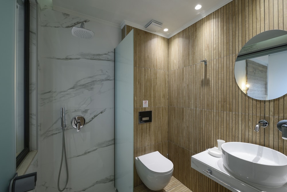 Thetis Boutique Luxury Apartments 46/50