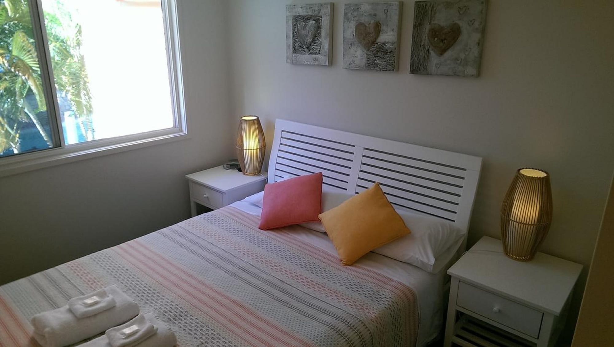 1 BEDROOM, TOWN HOUSE
