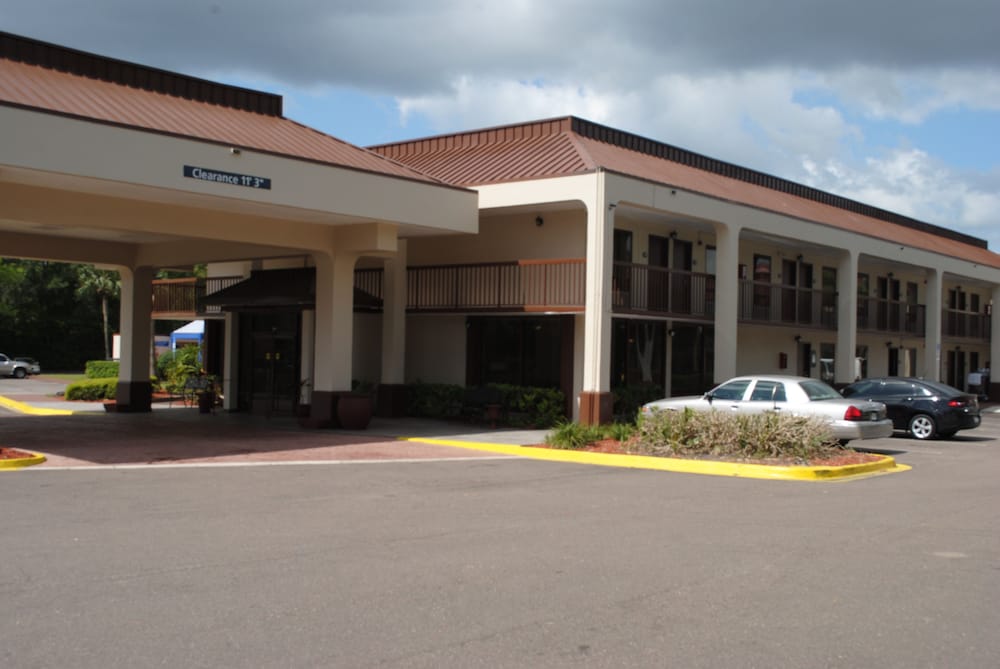 Days Inn By Wyndham Jacksonville Airport 8/31