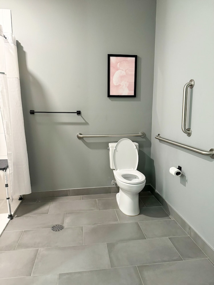 Hawthorn Extended Stay by Wyndham Mount Laurel / Moorestown 56/57