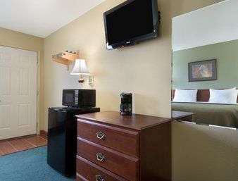 Days Inn by Wyndham Morton 2/12