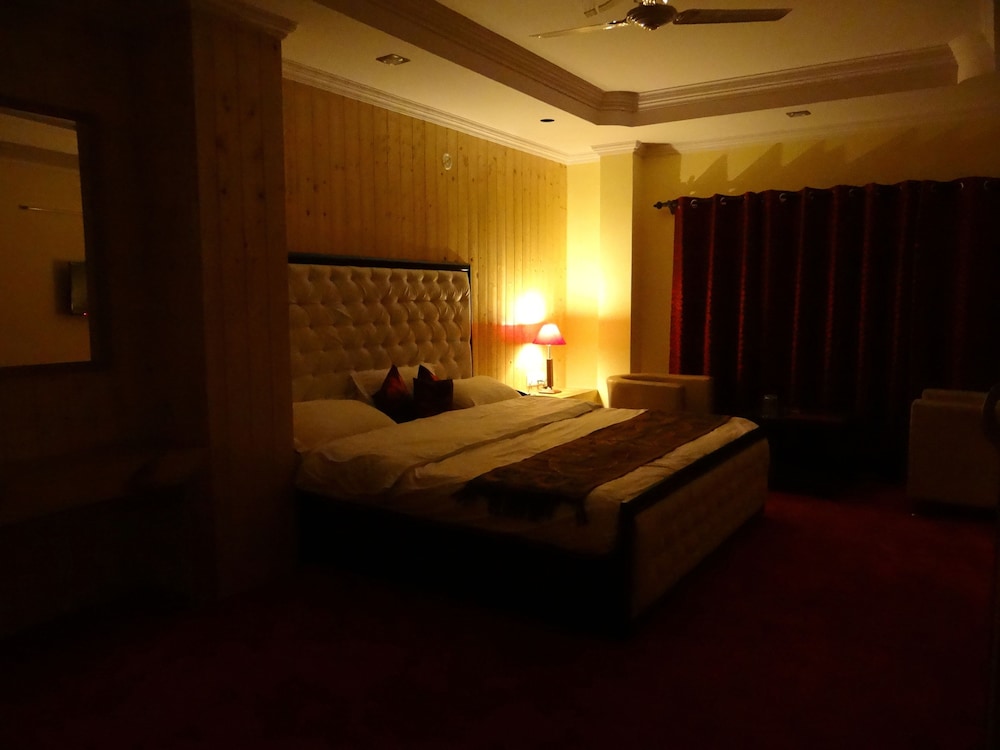 Hotel Vintage 43/64