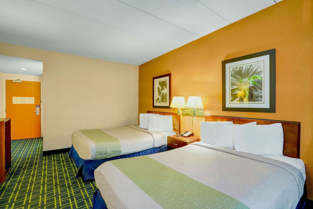 Motel6 Milford, CT 25/74