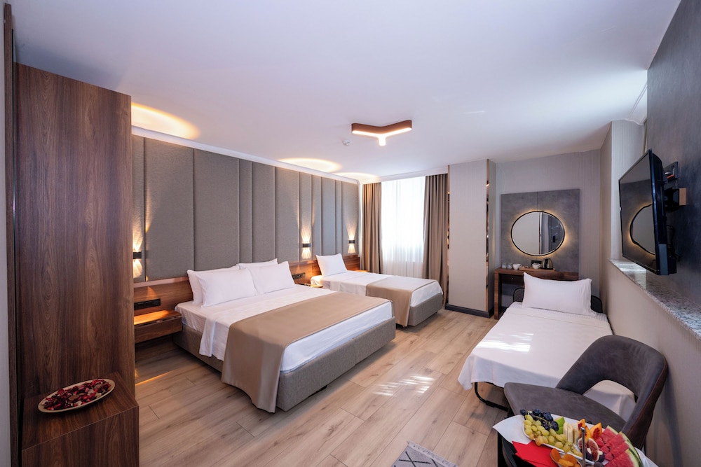 Vess Hotel 6/20