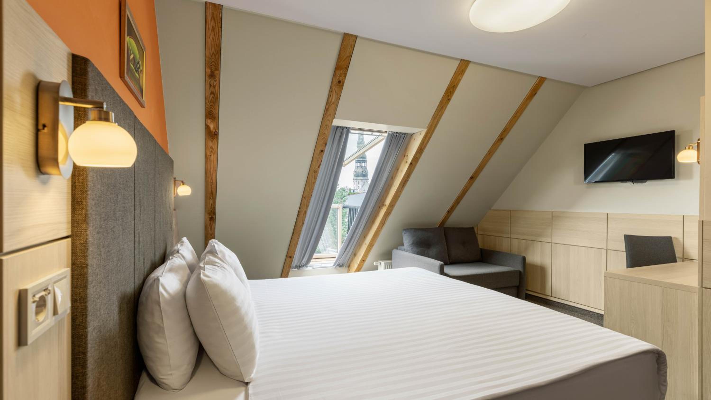Mansard, Double or Twin Bed, City View، Wellton Riga Hotel & SPA 3/10