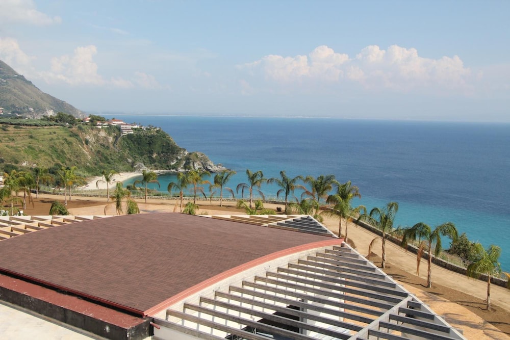 Blue Bay Resort 34/72