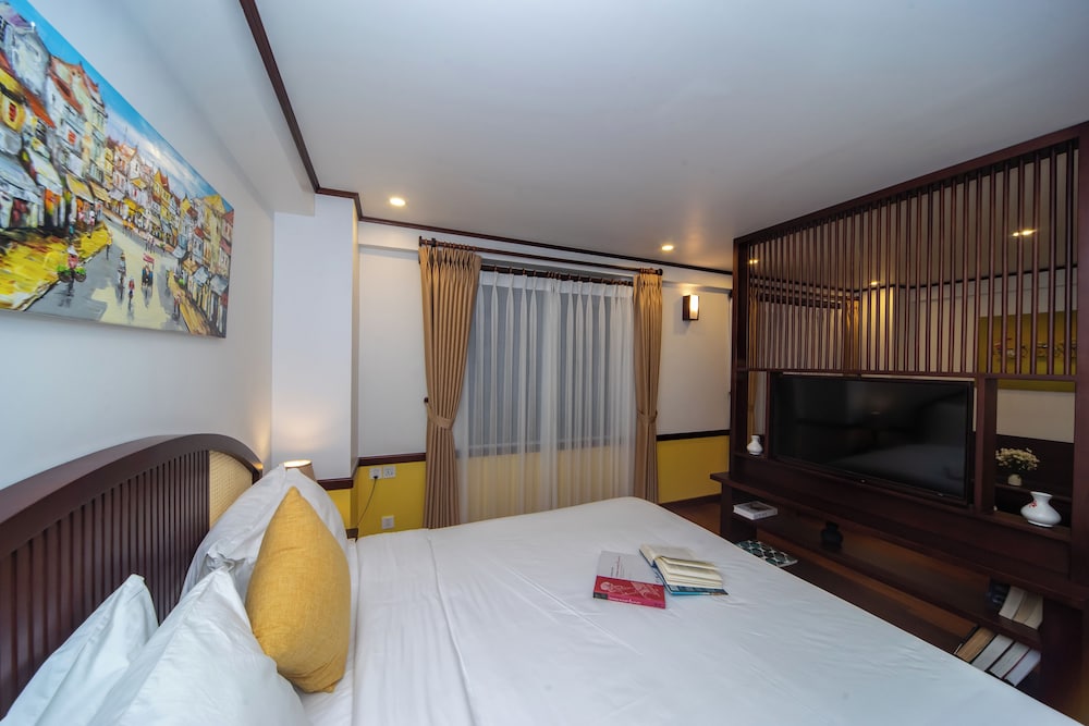 Flower Garden Hotel 14/50