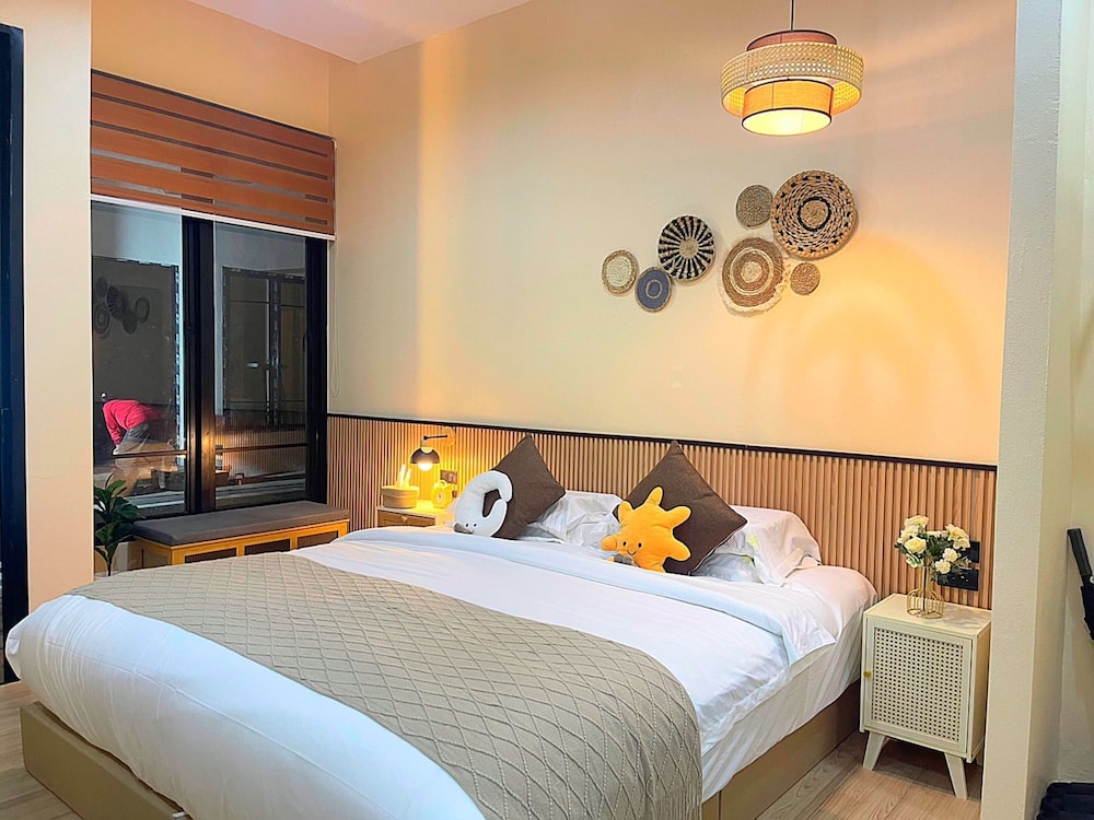 Nariya Bayfront Phuket 24/50