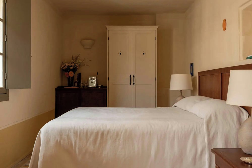 غرفة قياسية بسرير كينج، Hotel Du Couvent, A Luxury Collection Hotel, Nice, France 2/4