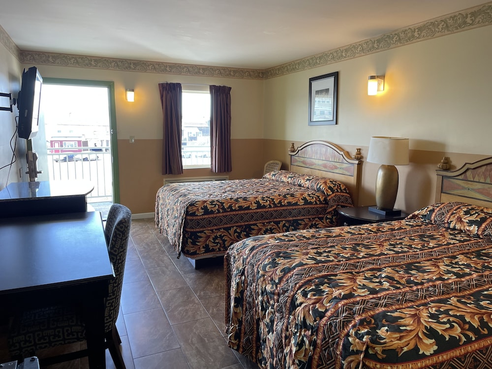 Sea Palace Inn 12/70