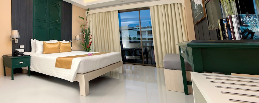 The Old Phuket Karon Beach Resort 44/85