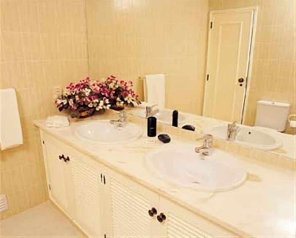 ONE BEDROOM APARTMENT STD