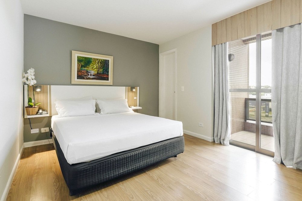 Bristol Upper Residence 8/34