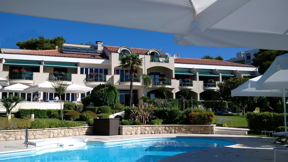 Hotel Villa Radin 2/50