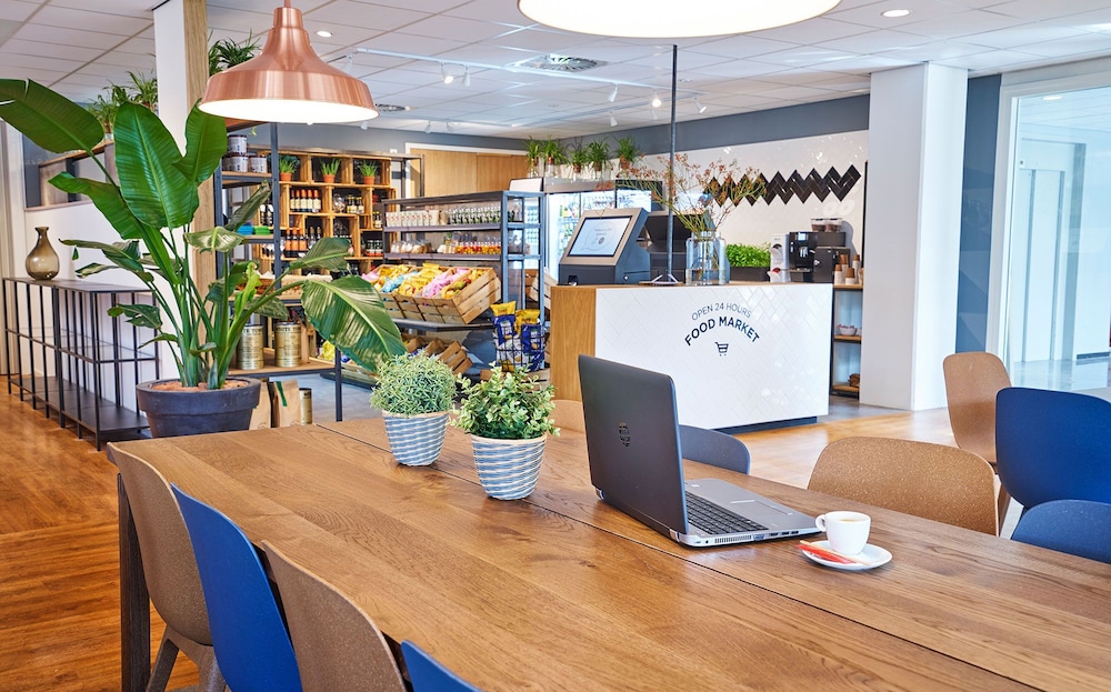 Amrath Apart-Hotel Schiphol Badhoevedorp 36/41