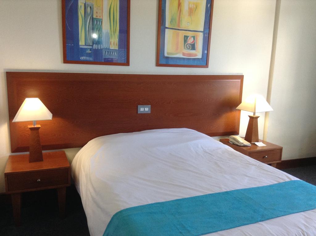 Superior, Double or Twin Bed, Lateral Side Sea View