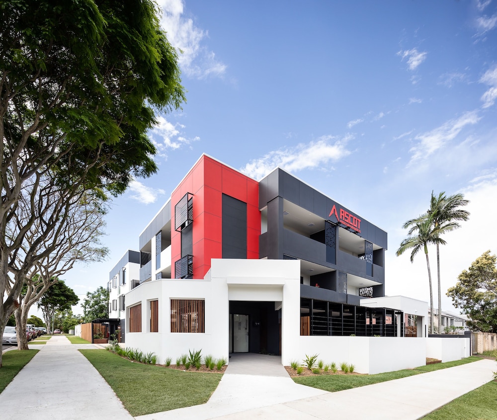 Ascot Budget Inn 3/77