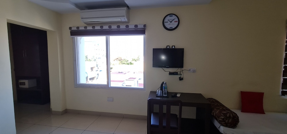 Hotel Abi Krishna 23/40