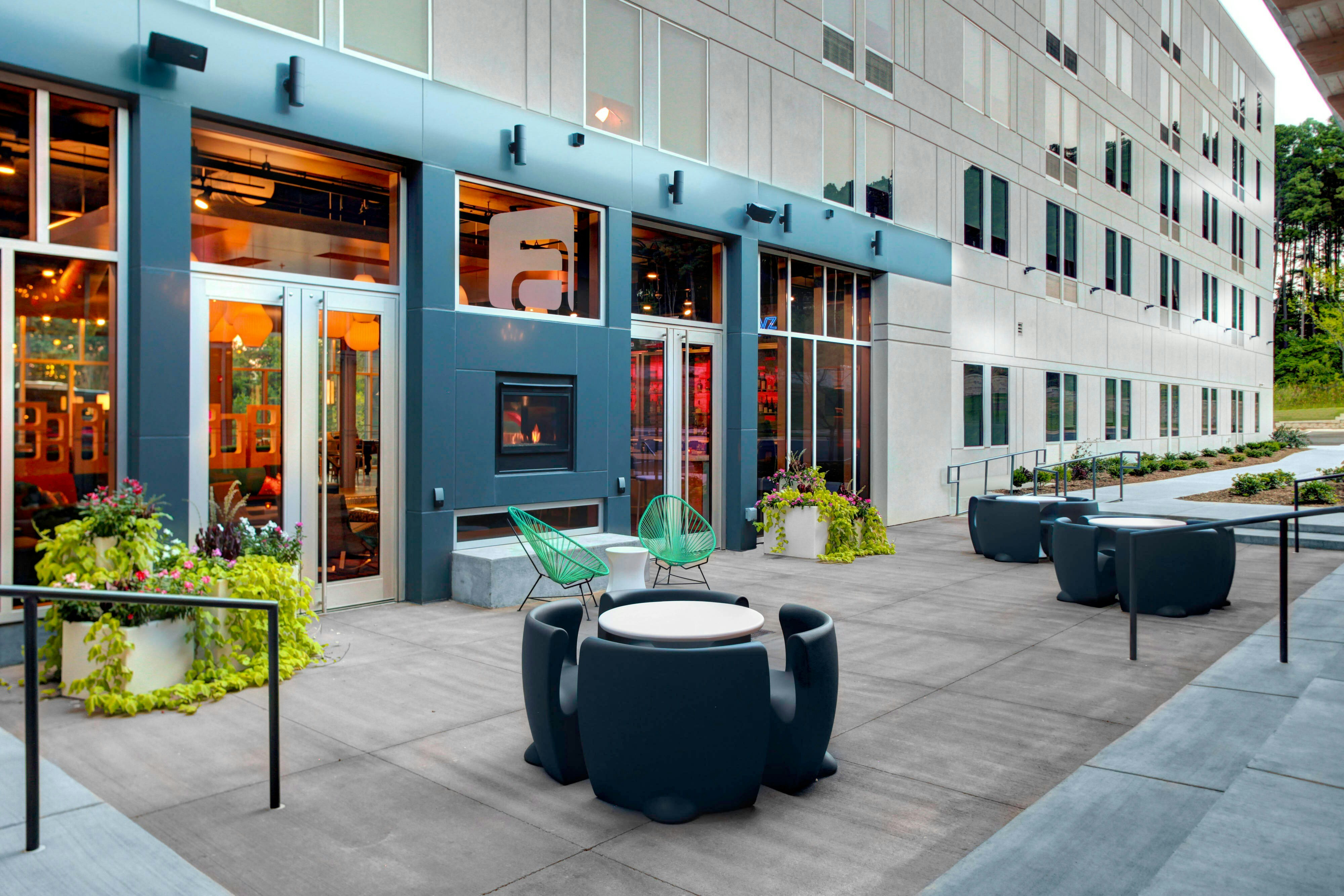 ALOFT RALEIGH DURHAM AIRPORT BRIER CREEK 44/48