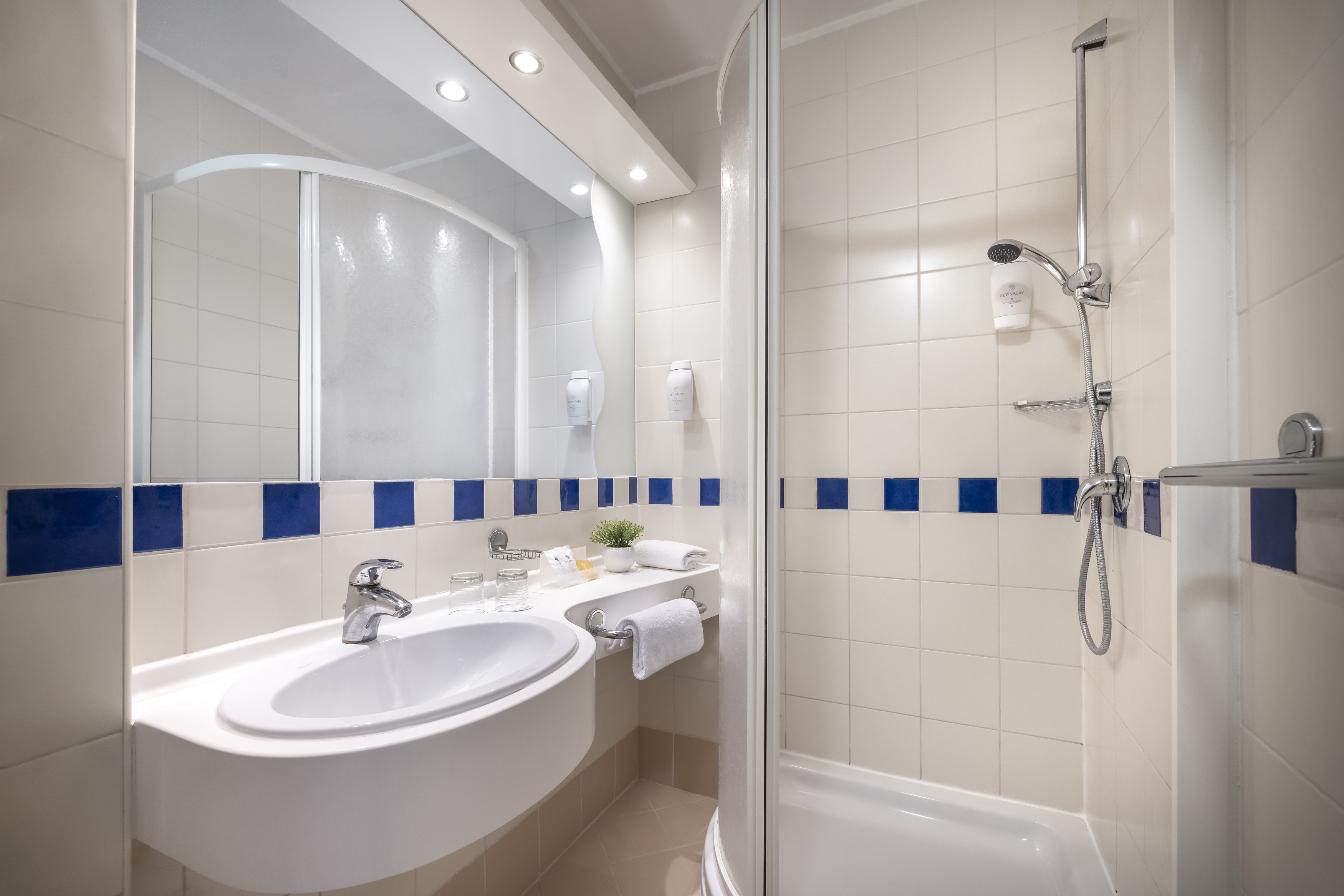جناح جونيور، Valamar Diamant Hotel 6/7
