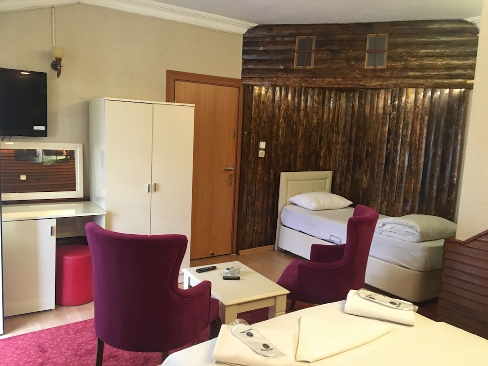 Bordo Hotel 24/38