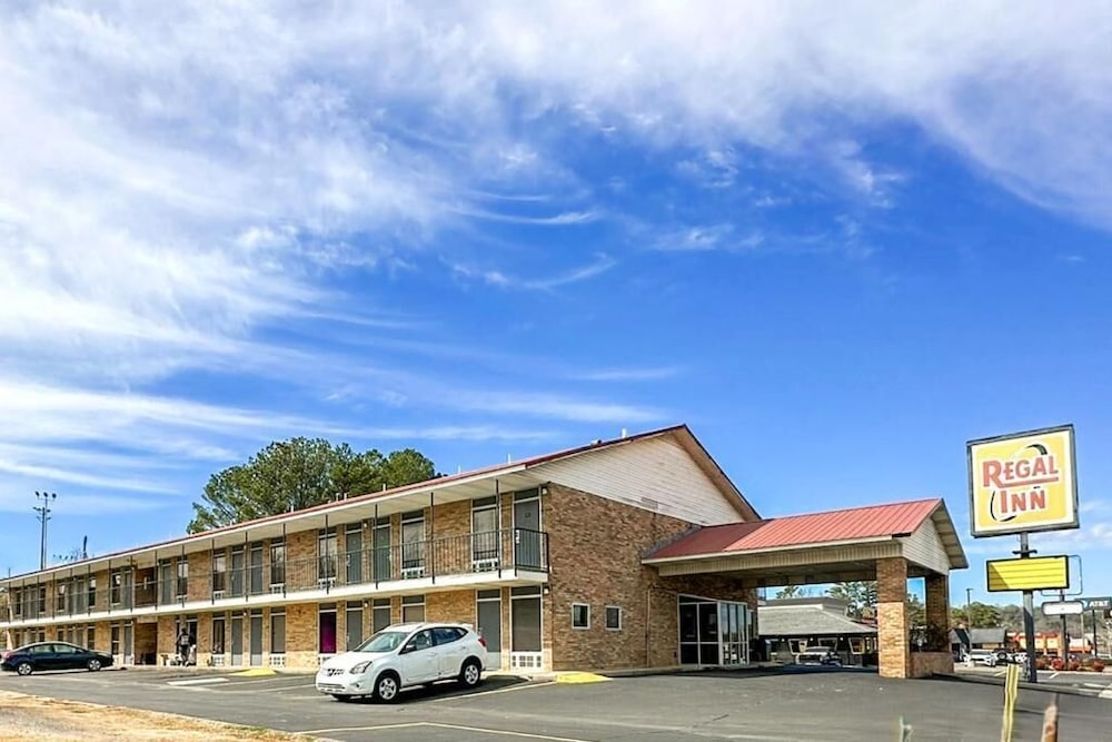 Regal Inn Guntersville Hwy 431 40/50