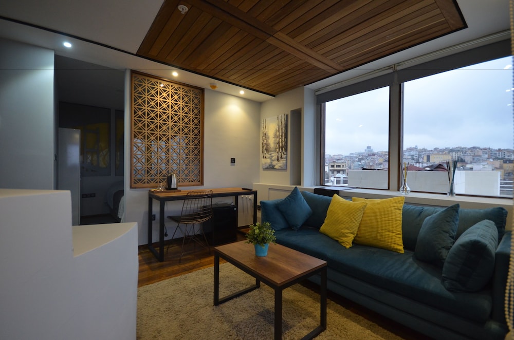 Unver Galata Apart 27/53