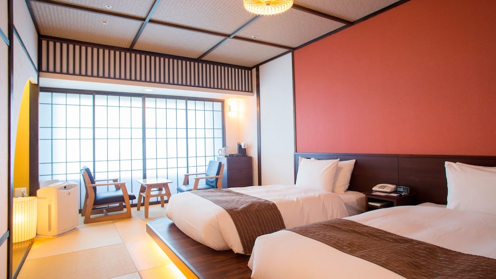 Standard, Twin Beds, Ocean View, Middle Floor