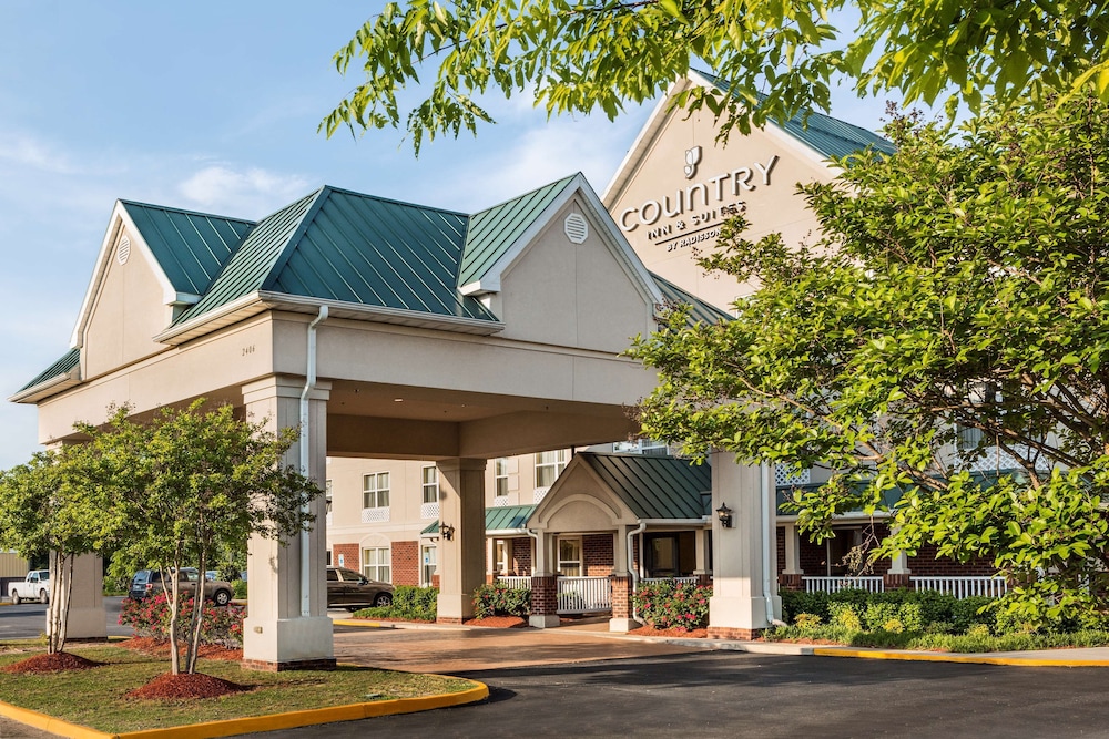 Country Inn & Suites by Radisson, Chester, VA 2/24