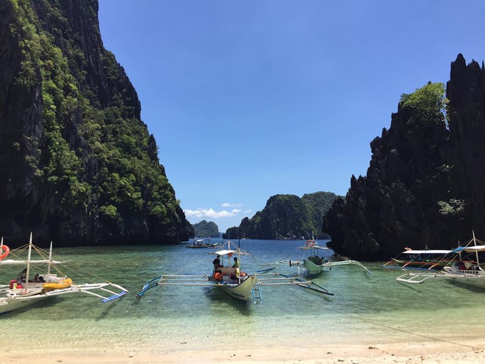 Stunning Republic Beach Resort 48/58