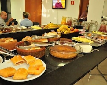 CATU PALACE HOTEL 11/17