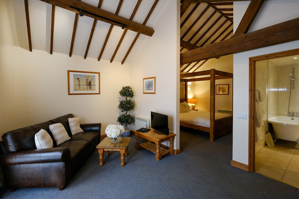 Church Farm Lodge 25/50