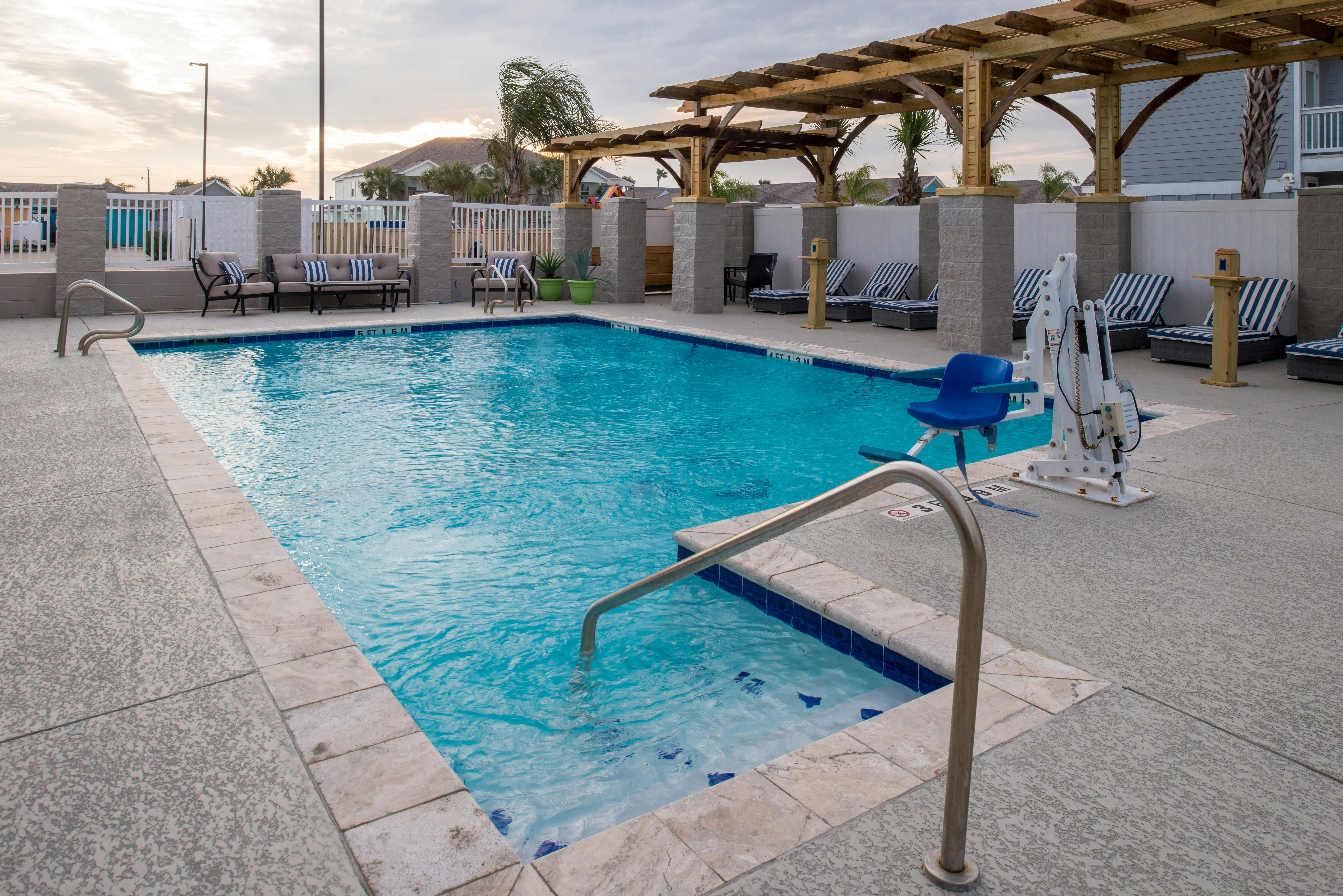 Hampton Inn & Suites Port Aransas 27/53