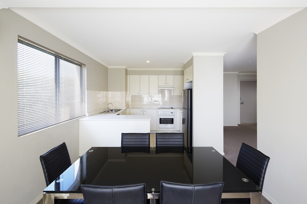 Pinnacle Apartments، كانبرا 37/43