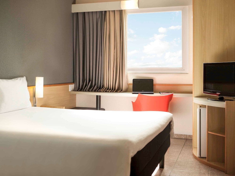ibis Criciuma 17/50
