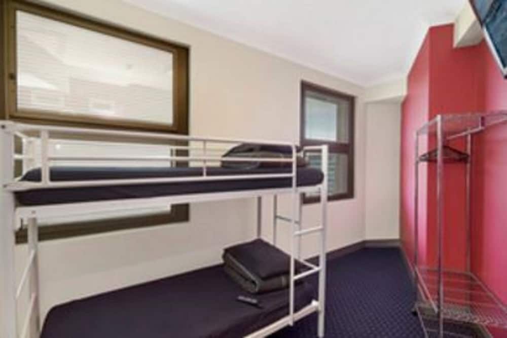 Wake Up Sydney - Adults Only 52/63
