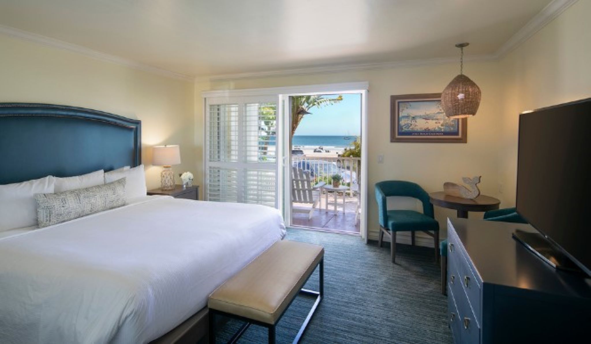 Upper, Suite, King Bed, Ocean Front