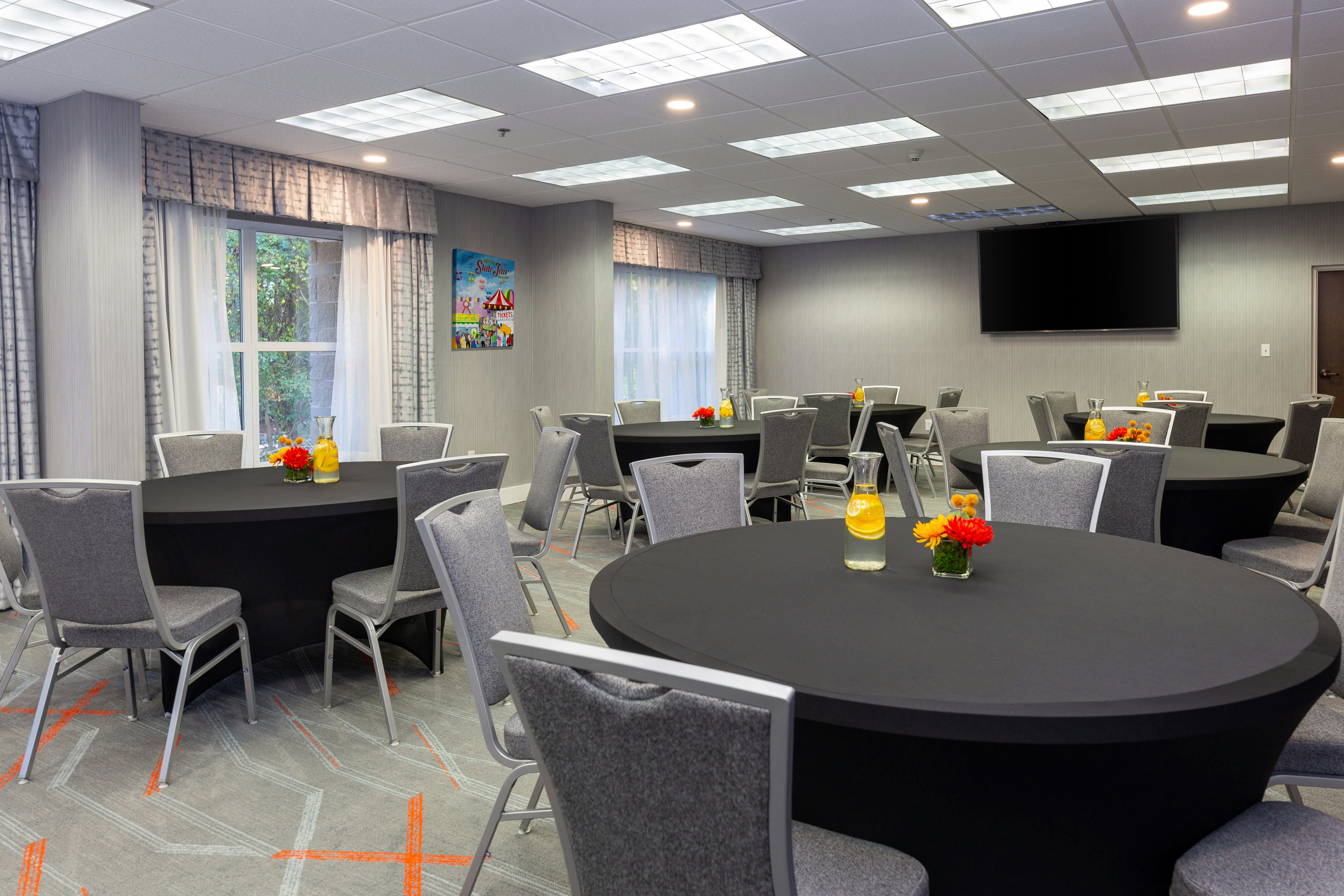 Hampton Inn & Suites Raleigh Cary Lenovo Center 45/52