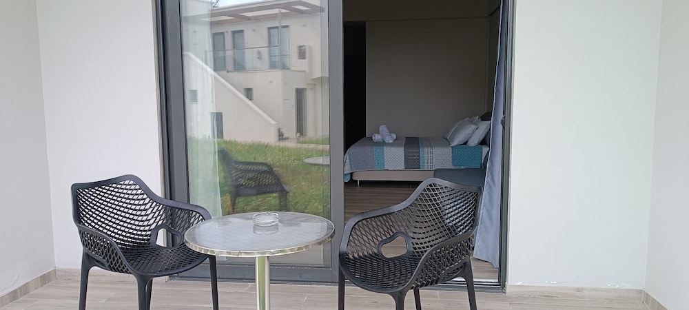 Gennadi Seaside Resort 67/77