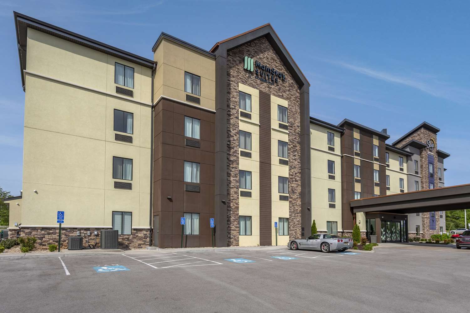 MainStay Suites Bowling Green North 16/17