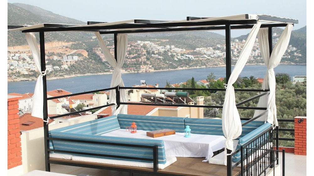 Lizo Hotel 15/38