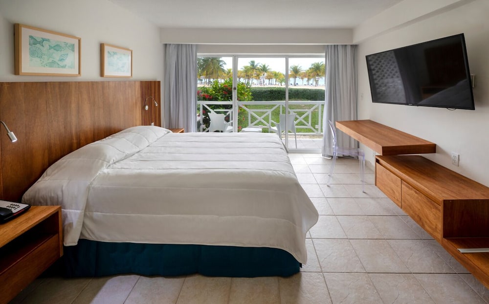 Viva Fortuna Beach by Wyndham A Trademark All Inclusive 28/68