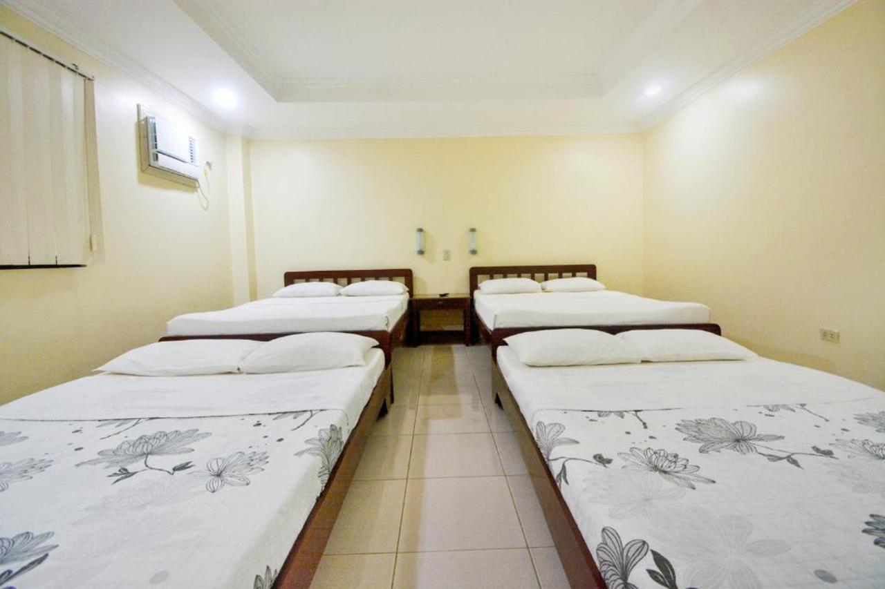El Centro Beach Resort Boracay 6/10