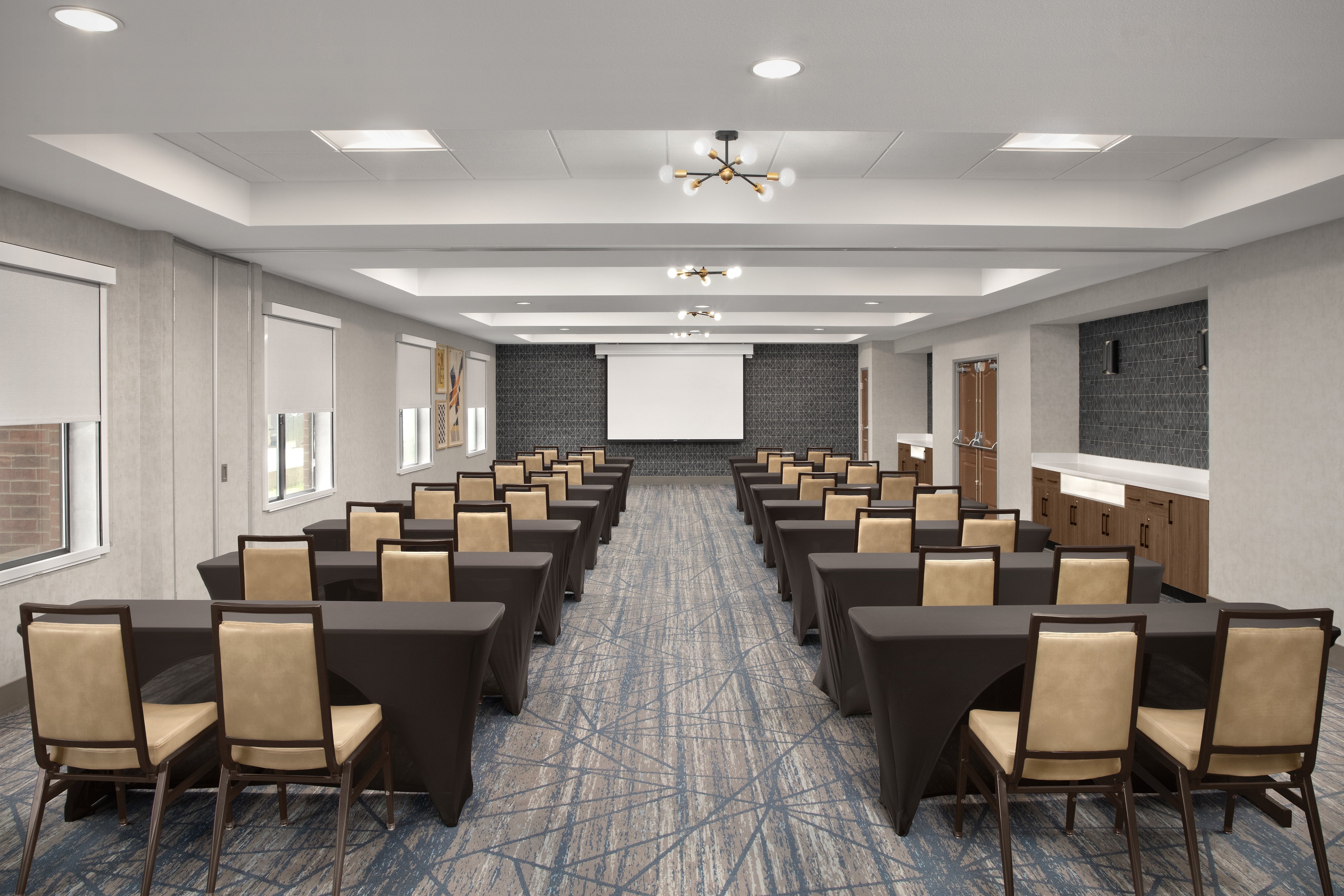 Holiday Inn Express Hotel And Suites Dfw West Hurst 68/74