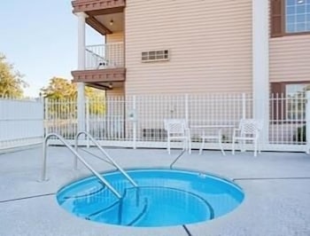 Super 8 by Wyndham Oroville 1/19