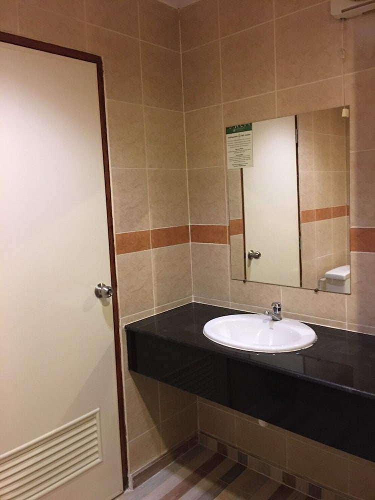 Tamarind Residences 47/51